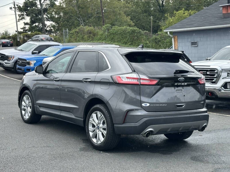 2022 Ford Edge Titanium
