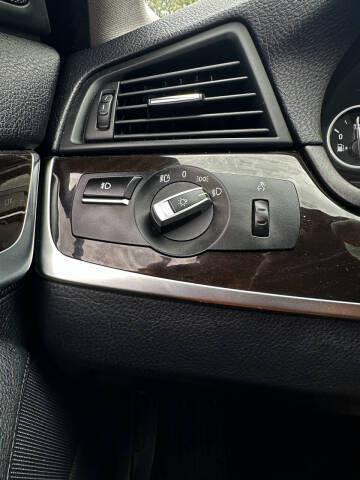 2016 BMW 5 Series 528i