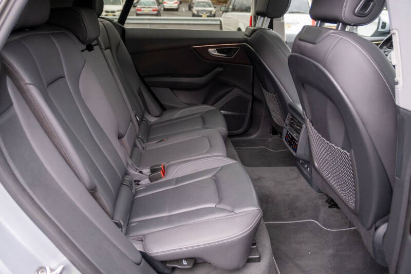 2020 Audi Q8 quattro Premium Plus 55 TFSI