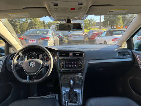 2020 Volkswagen Golf TSI