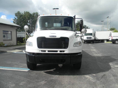 2017 Freightliner M2 106