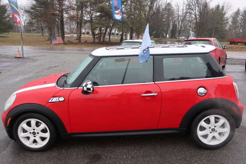 2010 MINI Cooper for sale at GEG Automotive in Gilbertsville PA