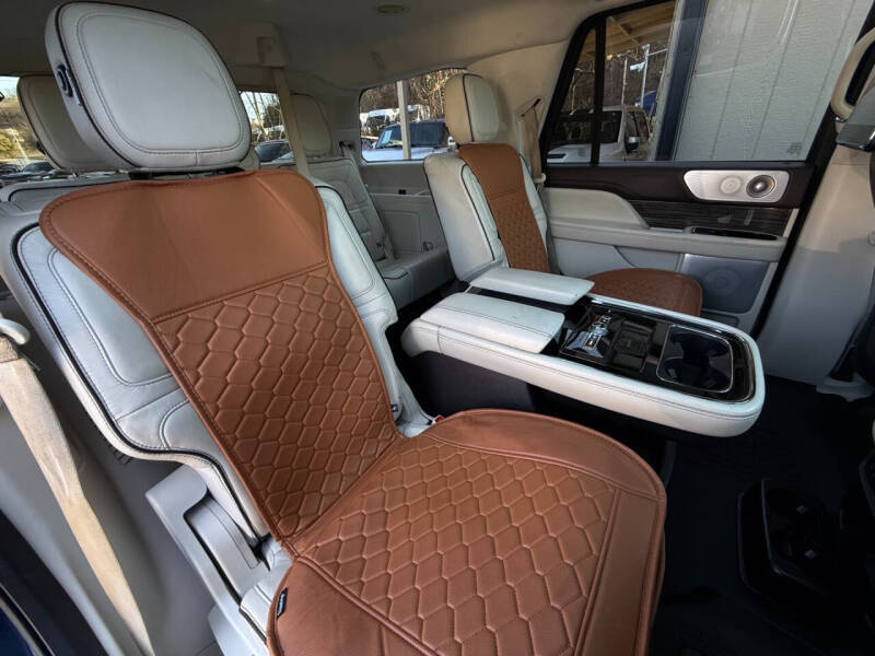 2018 Lincoln Navigator Black Label