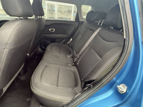 2016 Kia Soul +