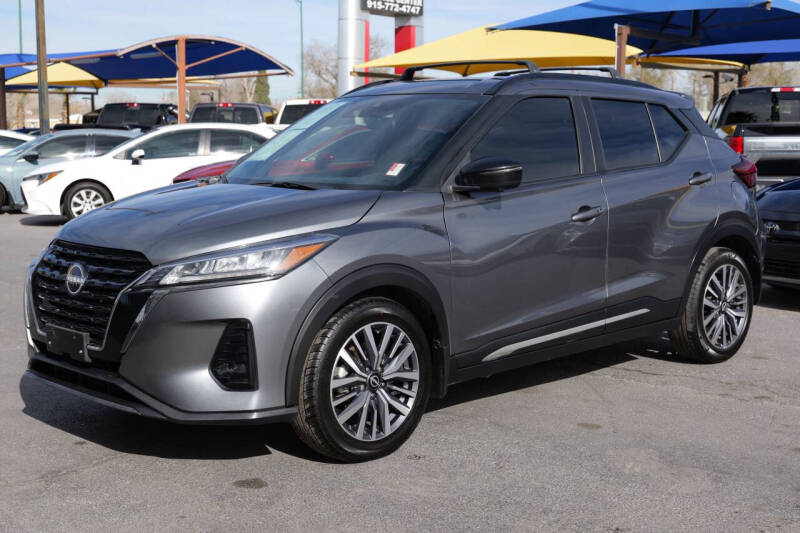 2023 Nissan Kicks SR