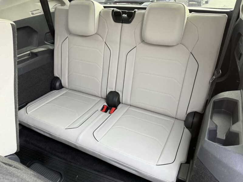 2018 Volkswagen Tiguan 2.0T SEL Premium