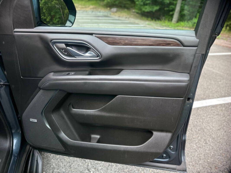 2021 Chevrolet Suburban LT