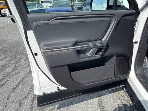 2023 Rivian R1T Adventure