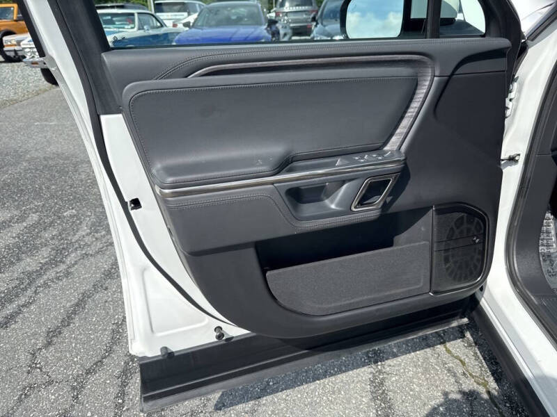 2023 Rivian R1T Adventure