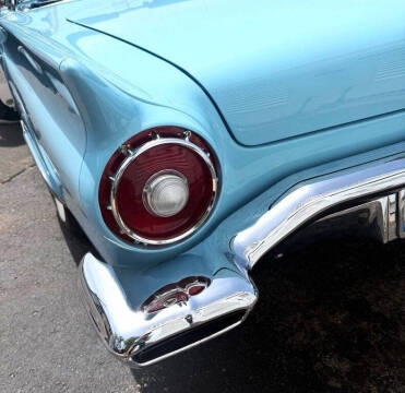 1957 Ford Thunderbird
