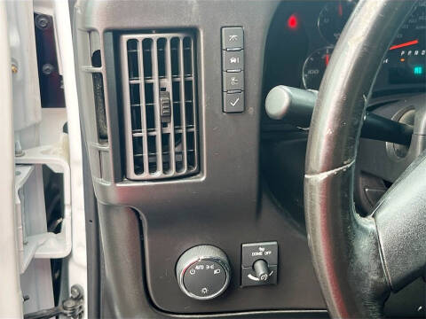 2024 GMC Savana 2500