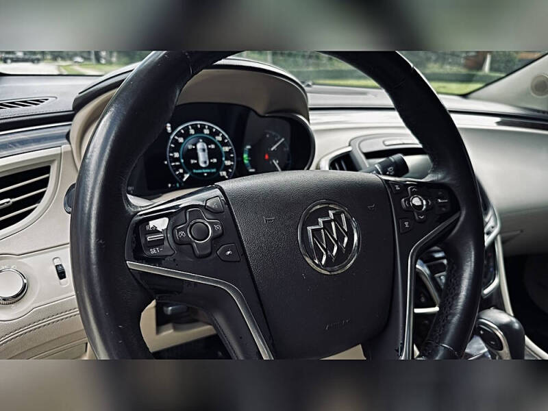 2017 Buick LaCrosse Essence