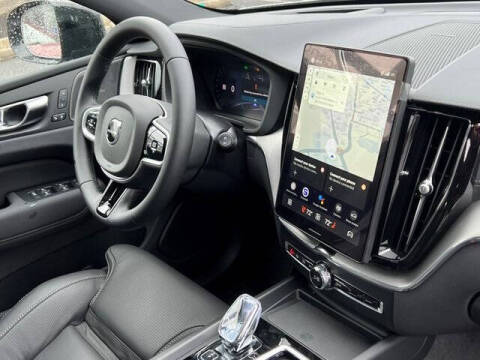 2026 Volvo XC60 B5 Ultra Black Edition