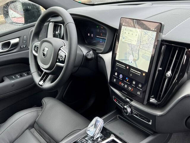 2026 Volvo XC60 B5 Ultra Black Edition