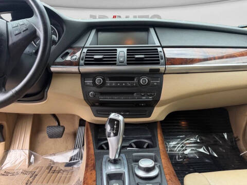2007 BMW X5 4.8i