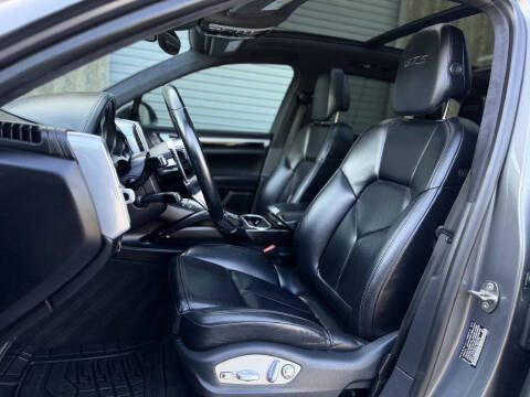 2017 Porsche Cayenne GTS