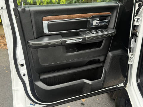 2017 RAM 1500 Laramie