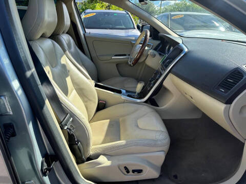 2012 Volvo XC60 3.2 Platinum