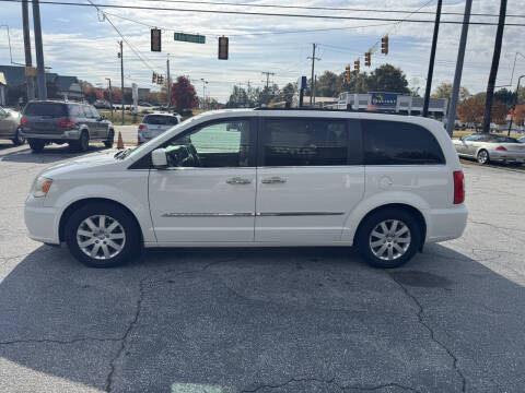 2011 Chrysler Town and Country Touring-L
