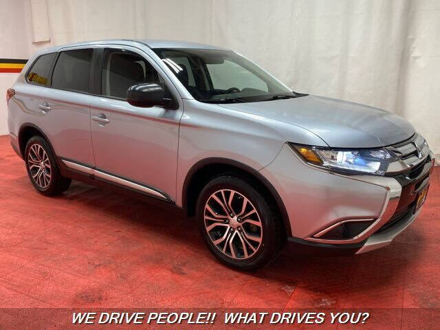 2017 Mitsubishi Outlander ES