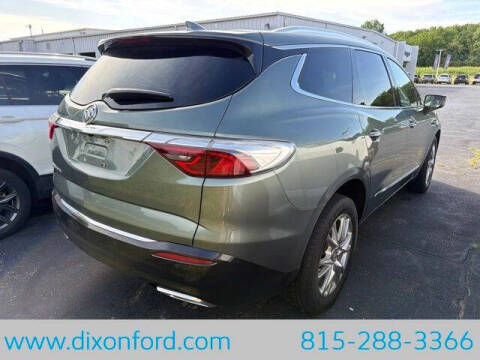 2023 Buick Enclave Essence