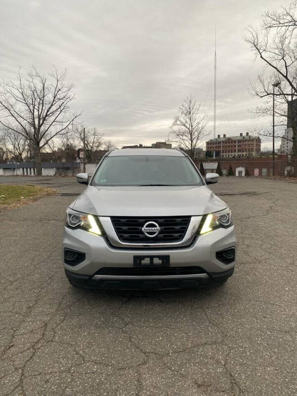 2017 Nissan Pathfinder for sale at Das Auto LLC in Hartford CT