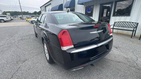 2017 Chrysler 300 Limited