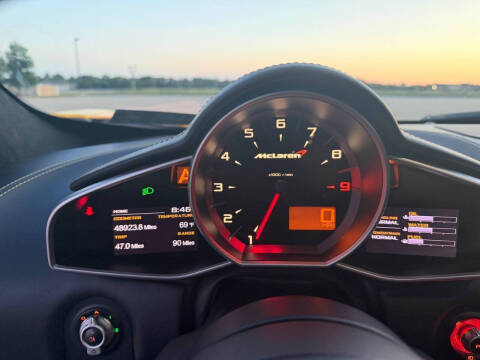 2013 McLaren MP4-12C