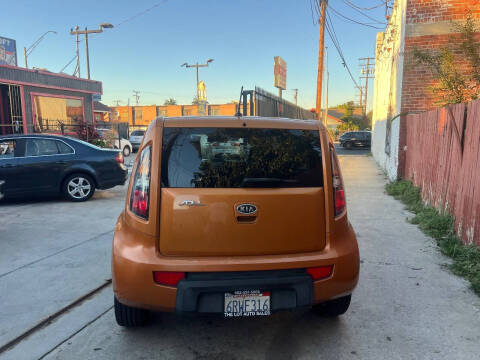 2011 Kia Soul +