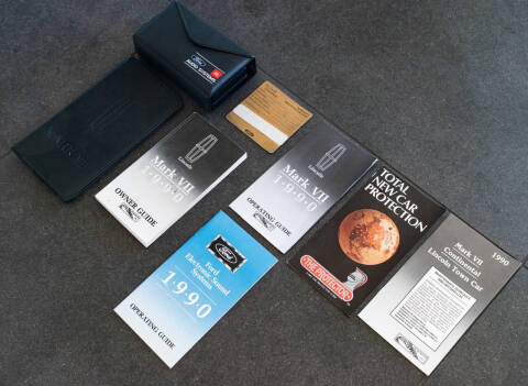 1990 Lincoln Mark VII Bill Blass