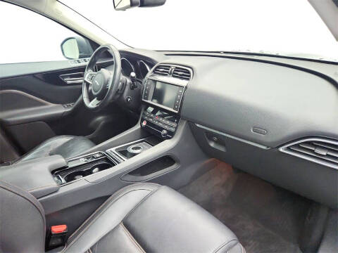 2018 Jaguar F-PACE 25t Prestige