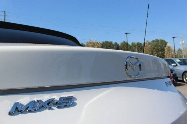 2017 Mazda MX-5 Miata Sport