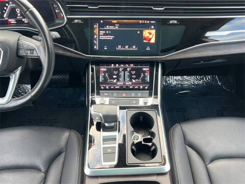 2022 Audi Q8 quattro Premium Plus 55 TFSI