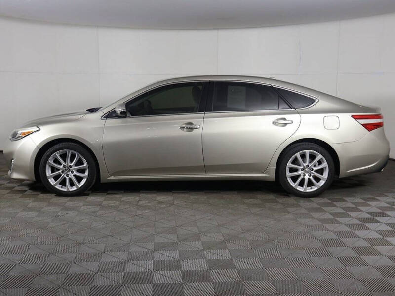 2013 Toyota Avalon XLE