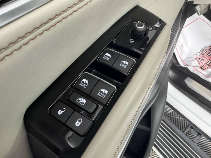 2023 Jeep Grand Wagoneer