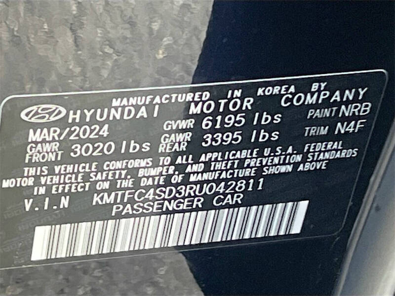 2024 Genesis G90 3.5T e-Supercharger