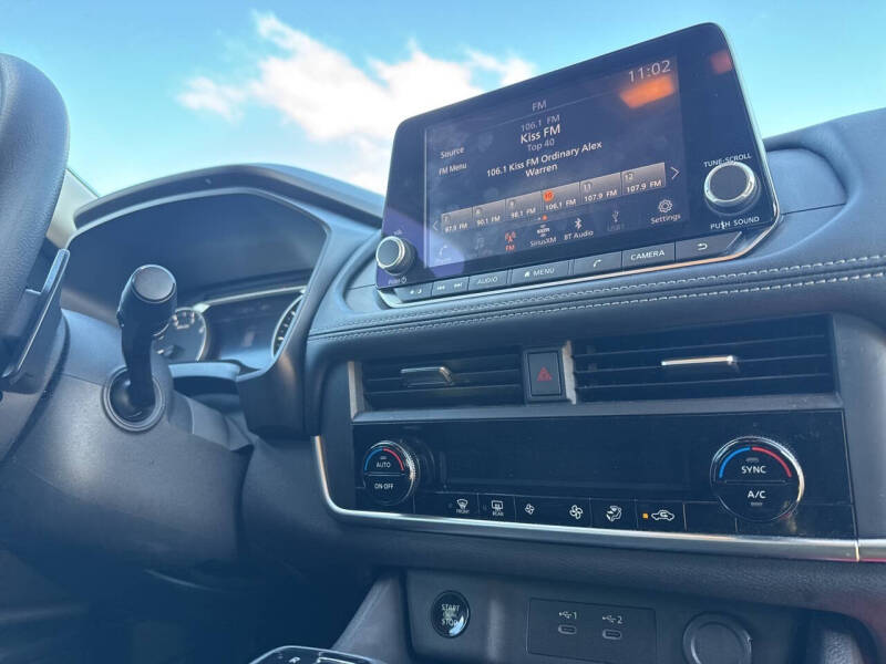 2024 Nissan Rogue SV