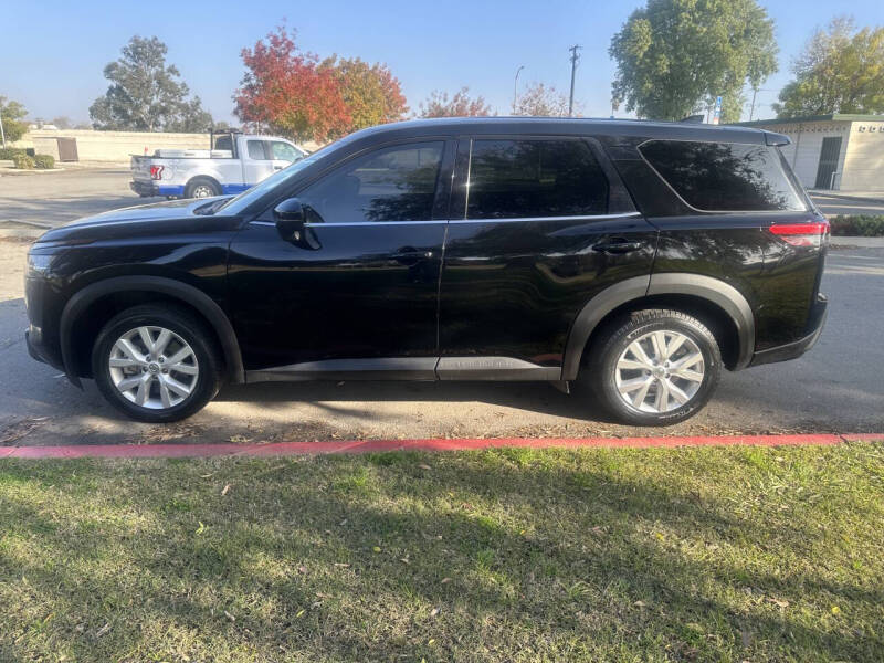 2022 Nissan Pathfinder S