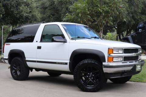 1999 Chevrolet Tahoe for sale at SELECT JEEPS INC in League City TX