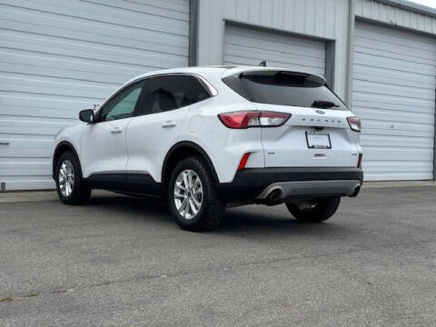 2020 Ford Escape SE