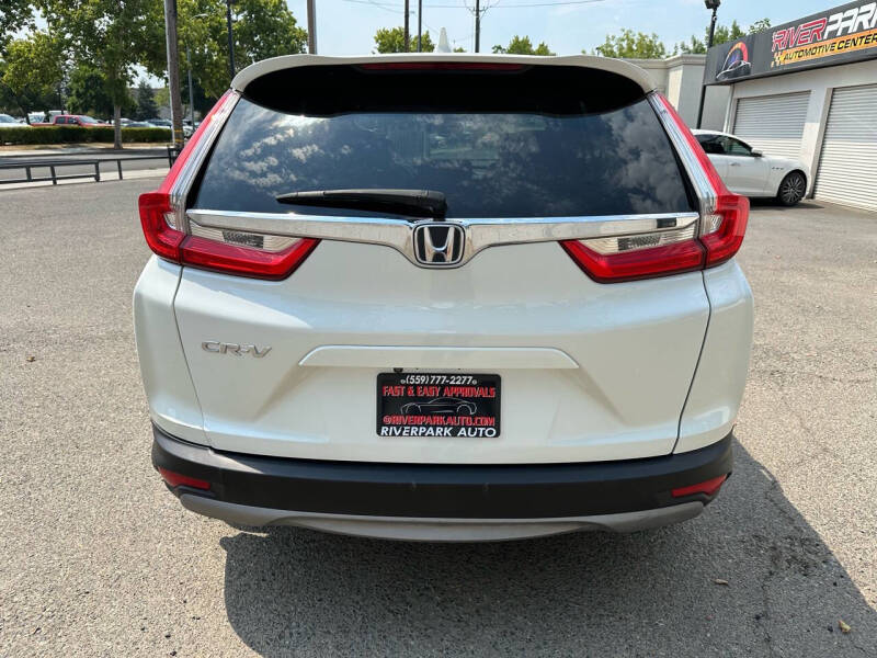 2017 Honda CR-V EX photo 11