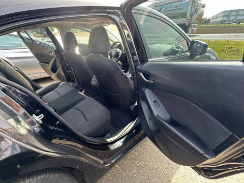 2016 Mazda MAZDA3 i Touring