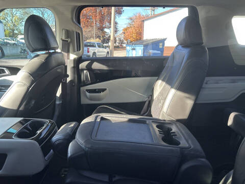 2022 Kia Carnival EX