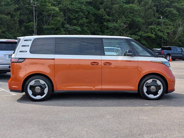 2025 Volkswagen ID. Buzz Pro S Plus