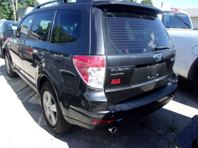 2011 Subaru Forester X photo 4