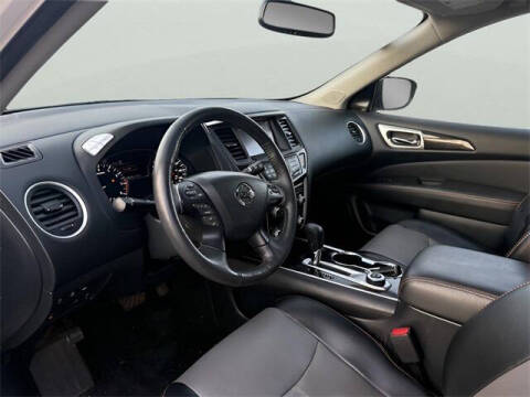 2019 Nissan Pathfinder SL