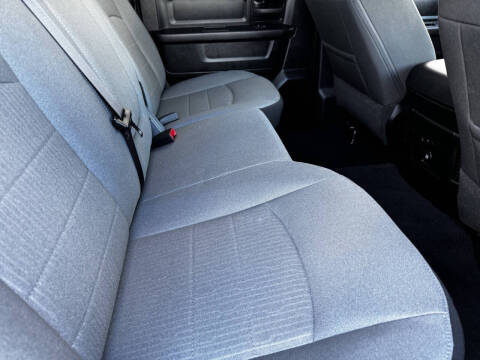 2023 RAM 1500 Classic Express