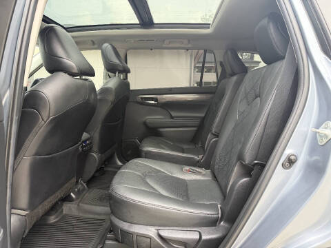 2021 Toyota Highlander Platinum