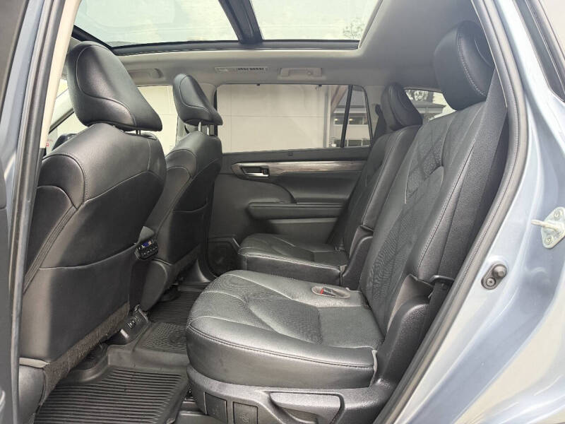 2021 Toyota Highlander Platinum