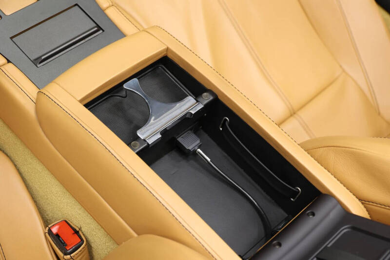 2012 Aston Martin V8 Vantage Roadster